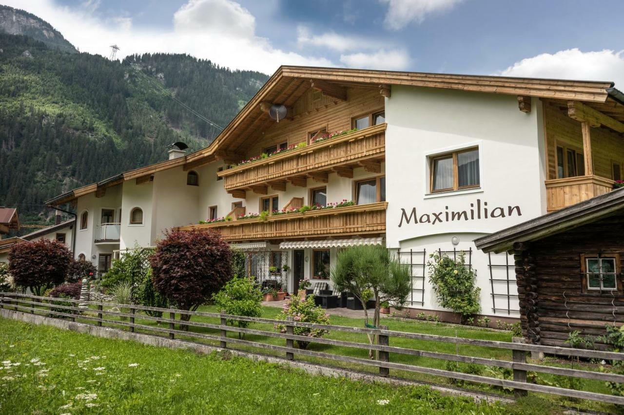 Hotel Maximilian Mayrhofen Exterior photo